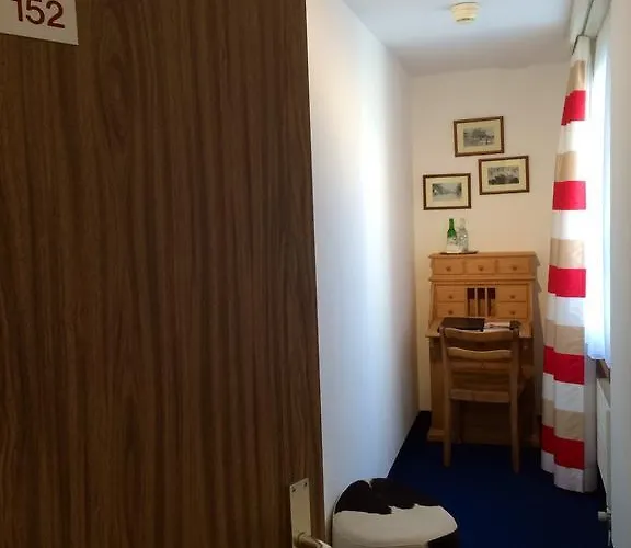 Hotel R5 Budget - Chur Coira